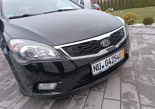 Kia Ceed cena 18900 przebieg: 198000, rok produkcji 2011 z Białobrzegi małe 172